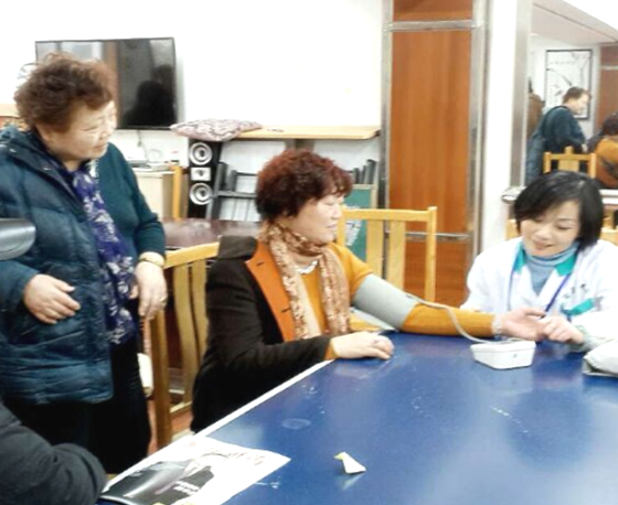 上海宝岛药业组织慰问关心孤老