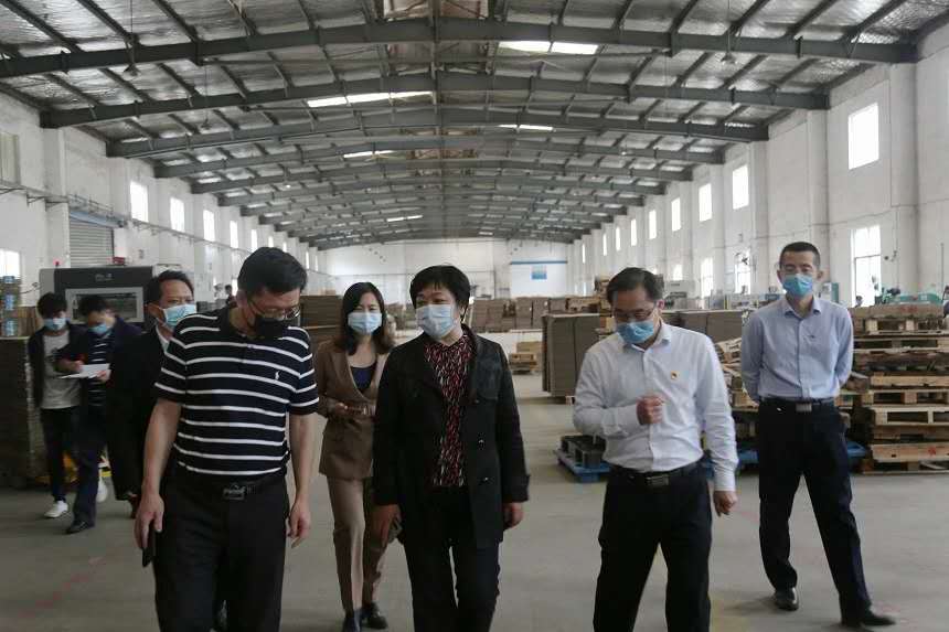 马南萍带队走访非公有制企业 强调疫情防控和复工复产两不误