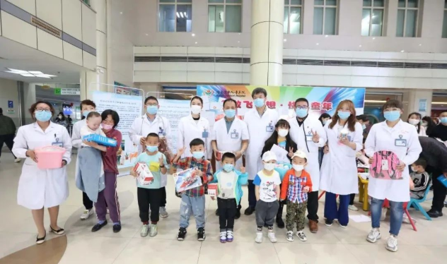 【能力作风建设年│暖心儿童节】点亮六一，医童相伴---哈尔滨市儿童医院开展我们的六一美好童年“天使护佑童心”暖心活动