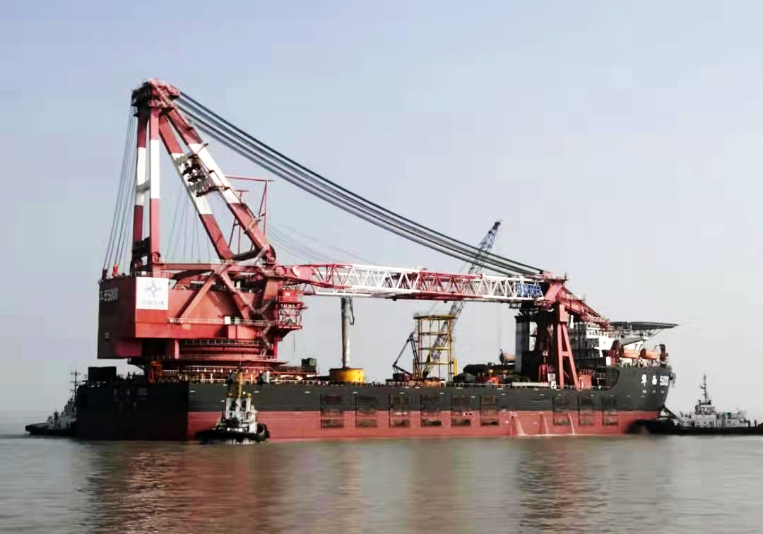 The "Huaxi 5000" ship successfully leaves the dock and is ready to set sail for Zhuhai Jinwan