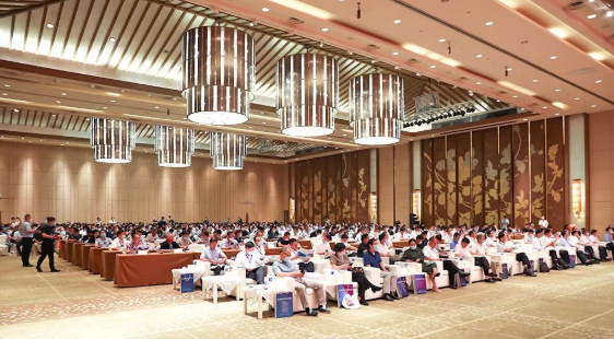 第九屆全國砂石骨料行業科技大會在湖北武漢順利召開