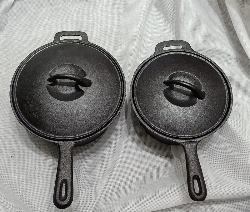 pre-seasoned cast iron saucepan
