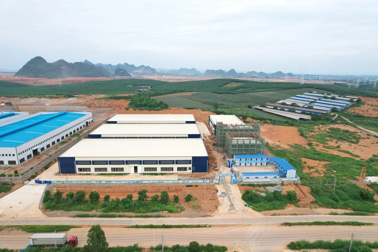 In the next step, the production base of photovoltaic new material series products is completed! 