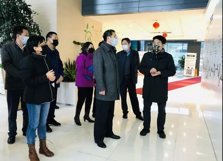 District Mayor Hang Yingwei of Pudong New Area Visits Huaqin for Epidemic Control Inspection and Guidance