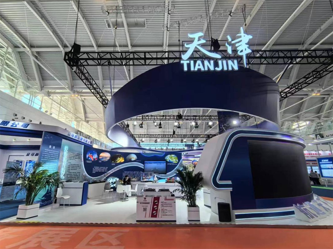 安骏挂车制造有限公司在天津国际航运产业博览会展示领先挂车制造技术