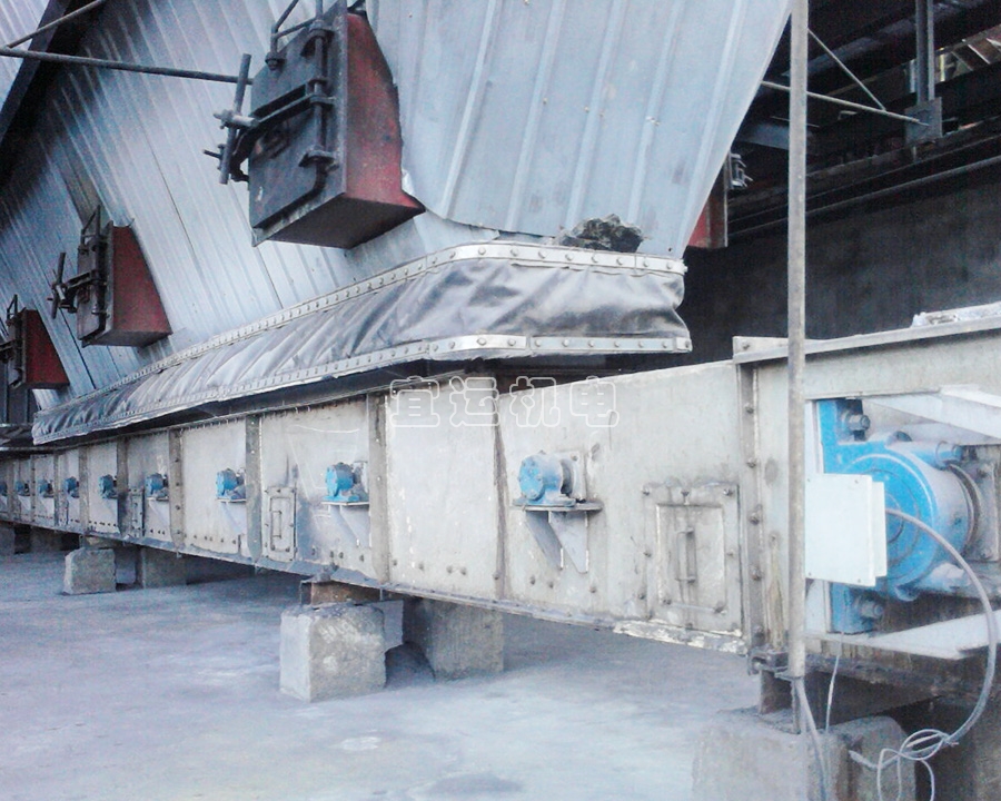 Special high-temperature en masse conveyor for waste heat boiler
