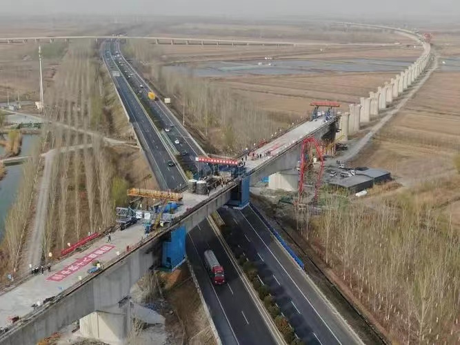 国道京漠滨州铁路、公路立交桥工程