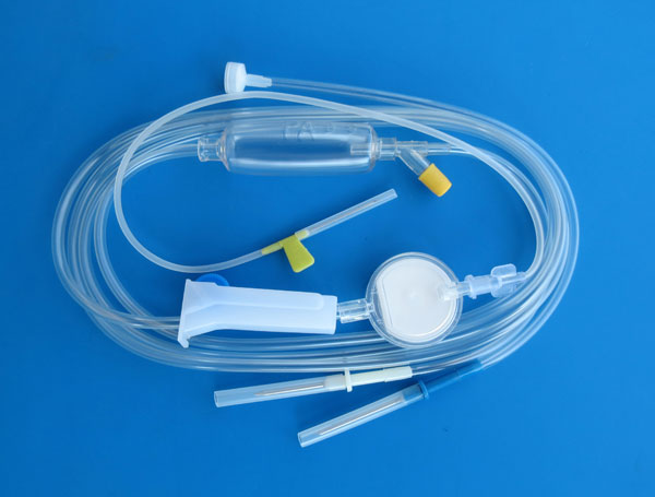 Infusion sets with Precision Filter