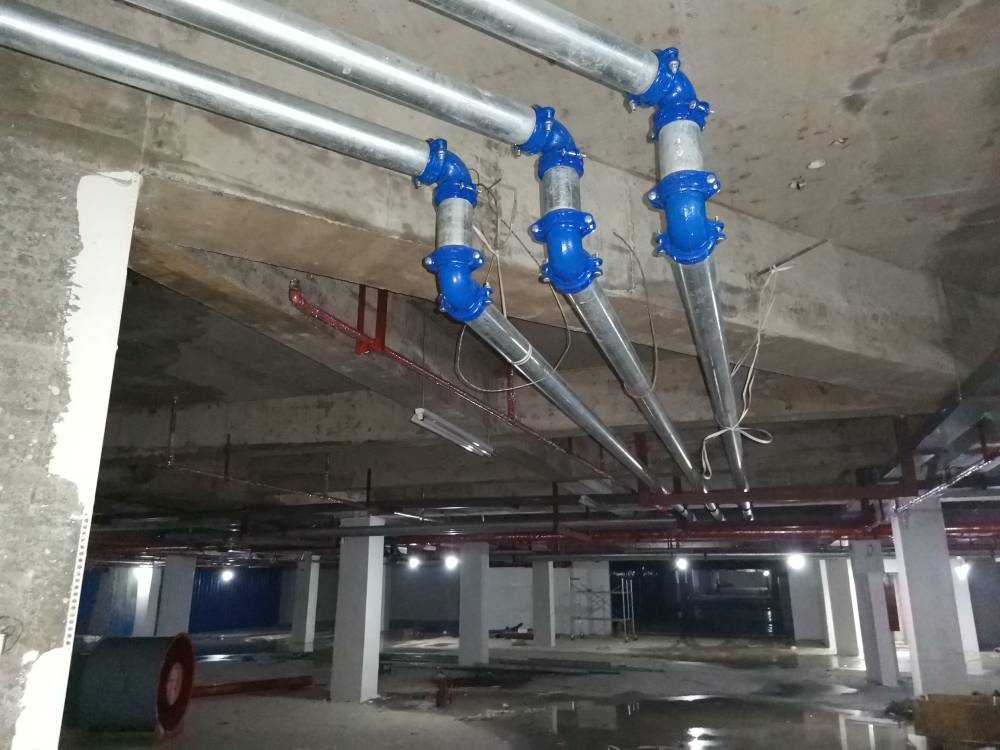 万科·理想城项目D区室内供水