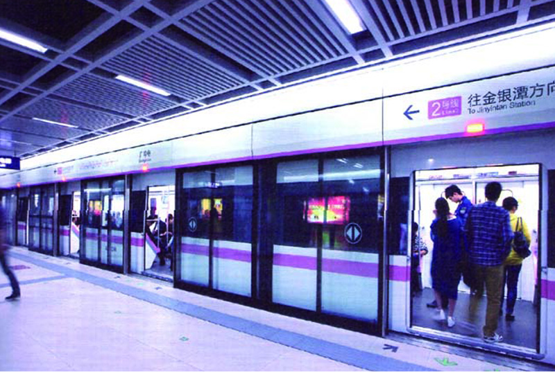 武汉首条地铁（2 号线）地下工程