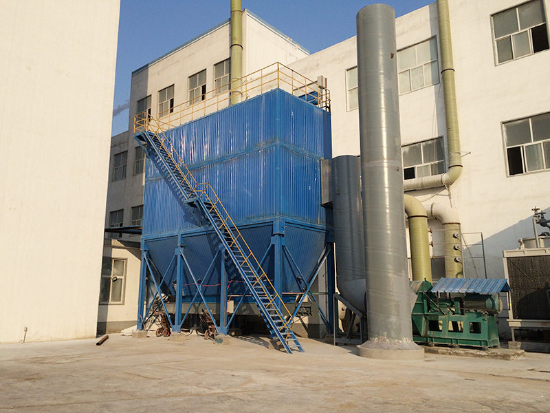 Low pressure long bag dust collector