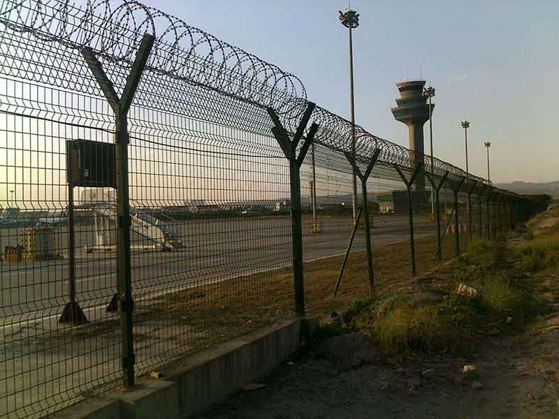 Airport guardrail