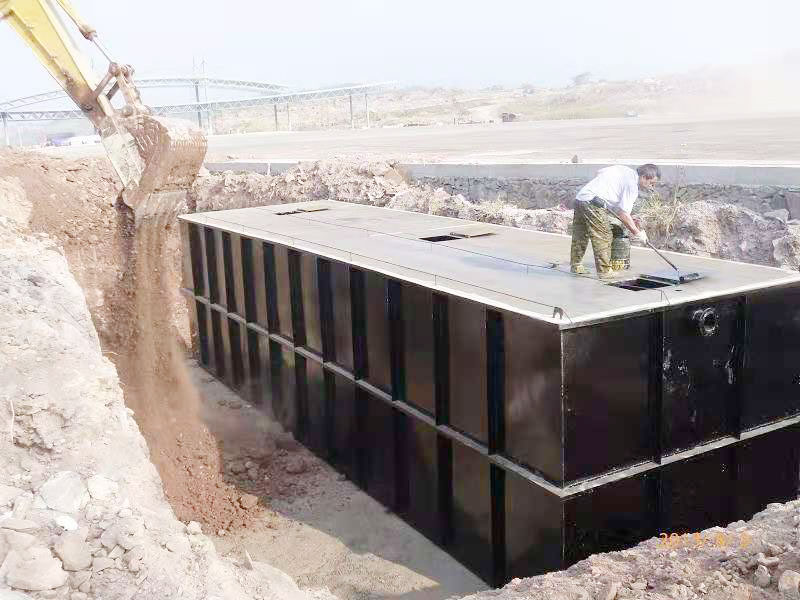 Buried integrated sewage treatment equipment