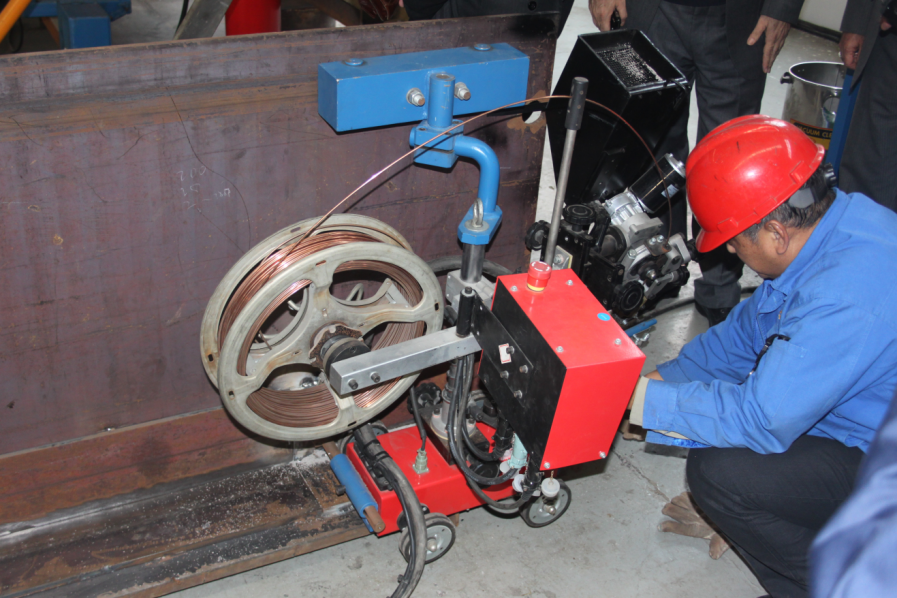 Automatic Bottom Butt / Fillet Seam Welding Machine(SADW)