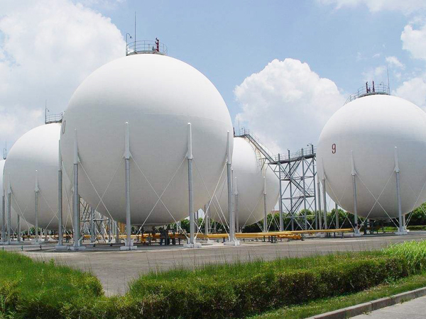 Petroleum and petrochemical storage tank