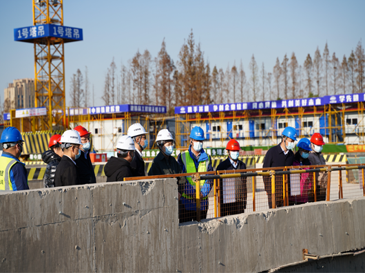 上海市嘉定区区长高香调研安亭污水处理厂三期扩建项目建设进度