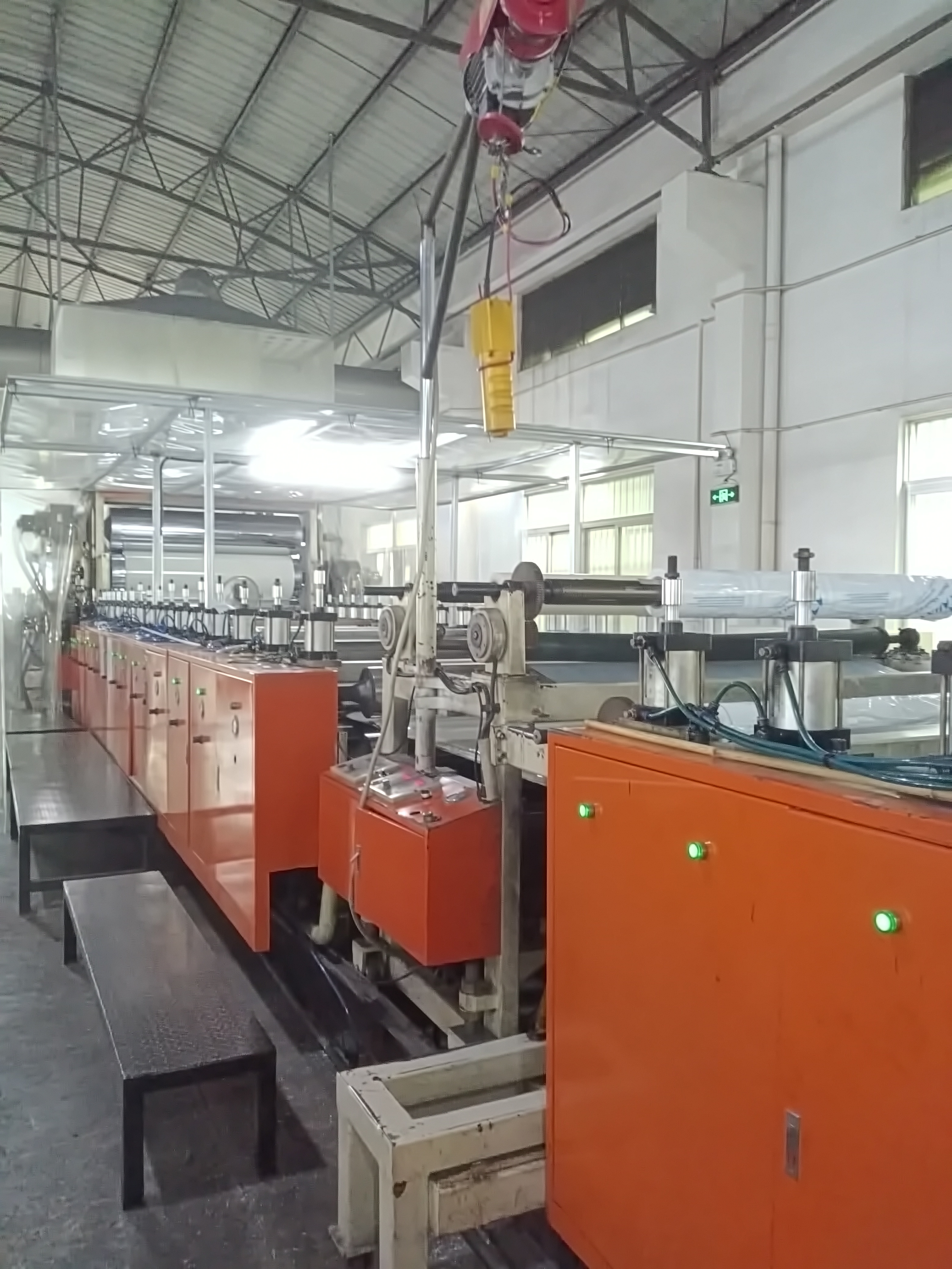 PP厚板挤出生产线 (PP Thick Plate Extrusion Line)