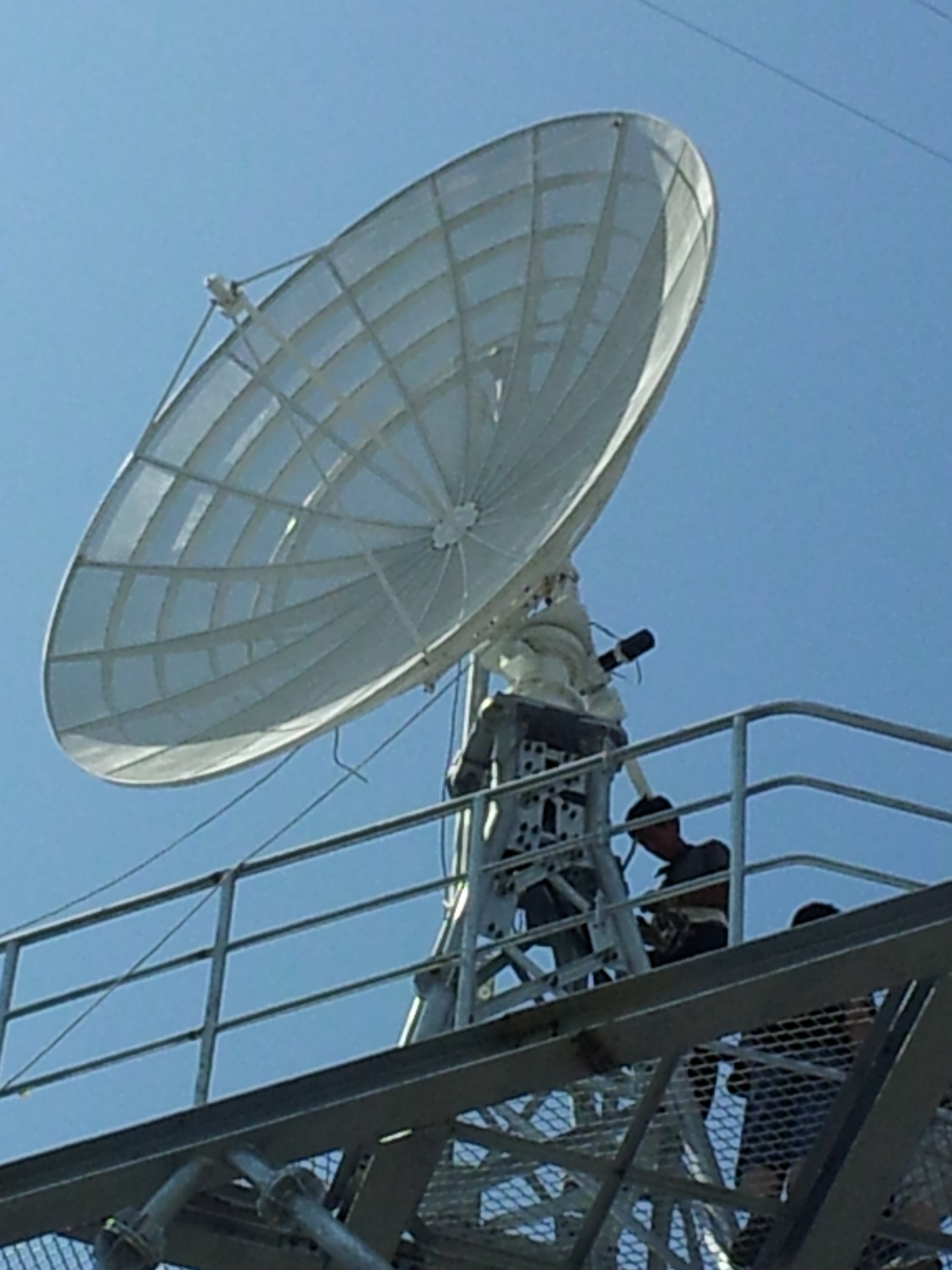 3.7米微波散射通信系统