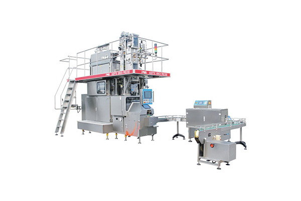 Full-automatic sterile brick-type packaging machine