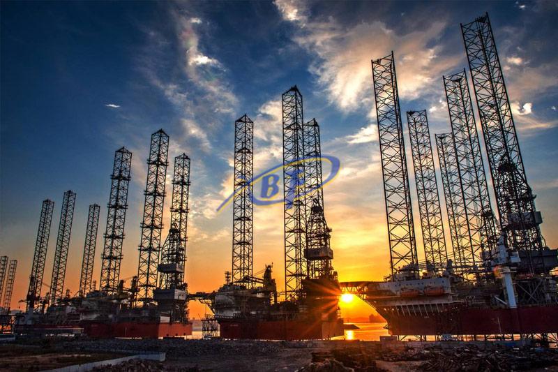 新疆克拉玛依魔鬼城蕴藏3.6亿吨稠油