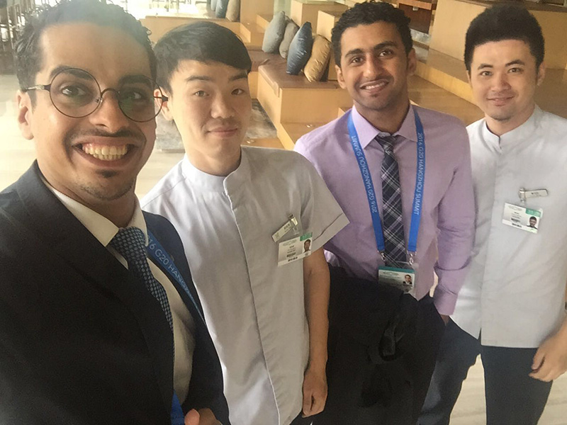 Group photo of Saudi staff and Xixuan Hotel staff