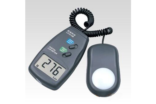Digital illuminance meter