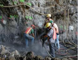 Application of heavy drill tools in mines