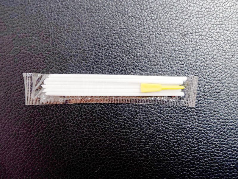 乳白色三邊封單包吸管帶黃色助插器