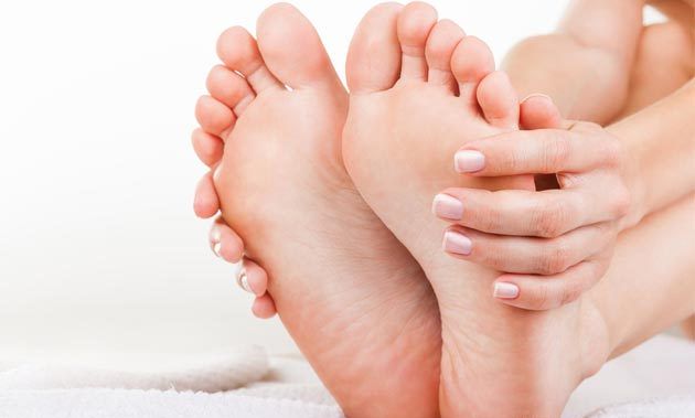 脚臭是因为什么引起的？
