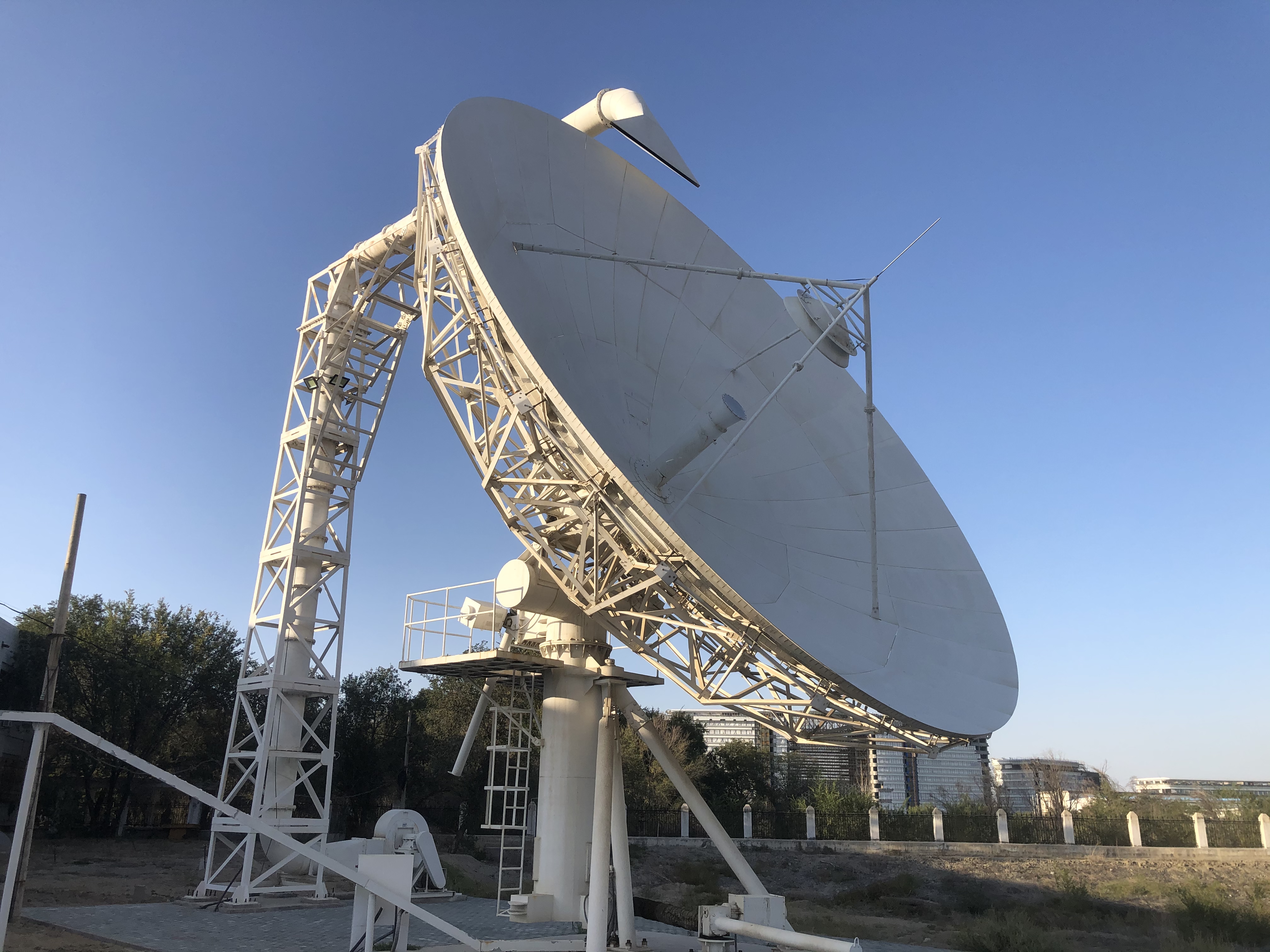 TDTSC1200型卫星通信天线