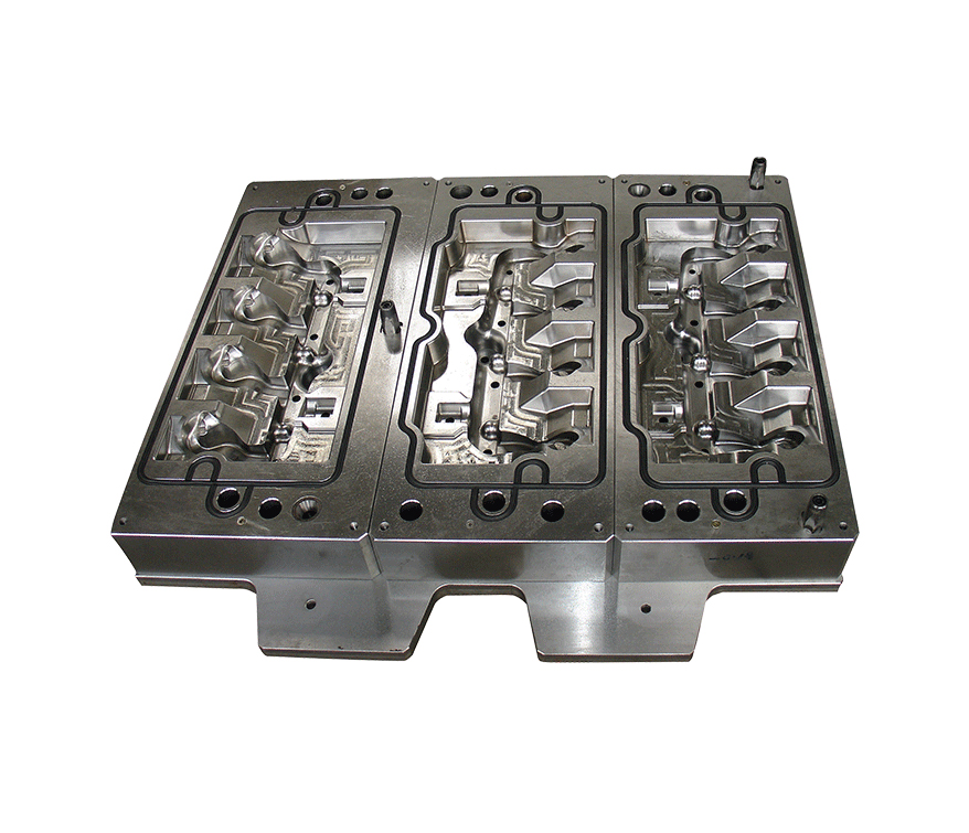 Cylinder head intake cold core box