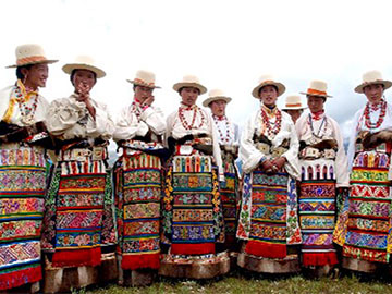 Anduo Tibetan Clothing