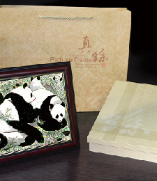 相框画-熊猫