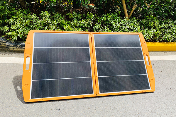 Składany panel słoneczny