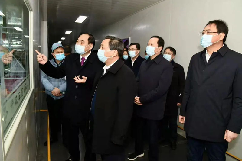  Ma Minglong  went to Danyang to investigate and visit enterprises "Four Nos and Two Straights" to check the epidemic prevention and control, emphasizing the implementation of the deployment requirements of the "First Meeting" of the New Year