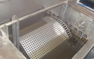 What is the working reason of electrolytic ultrasonic cleaning machine?