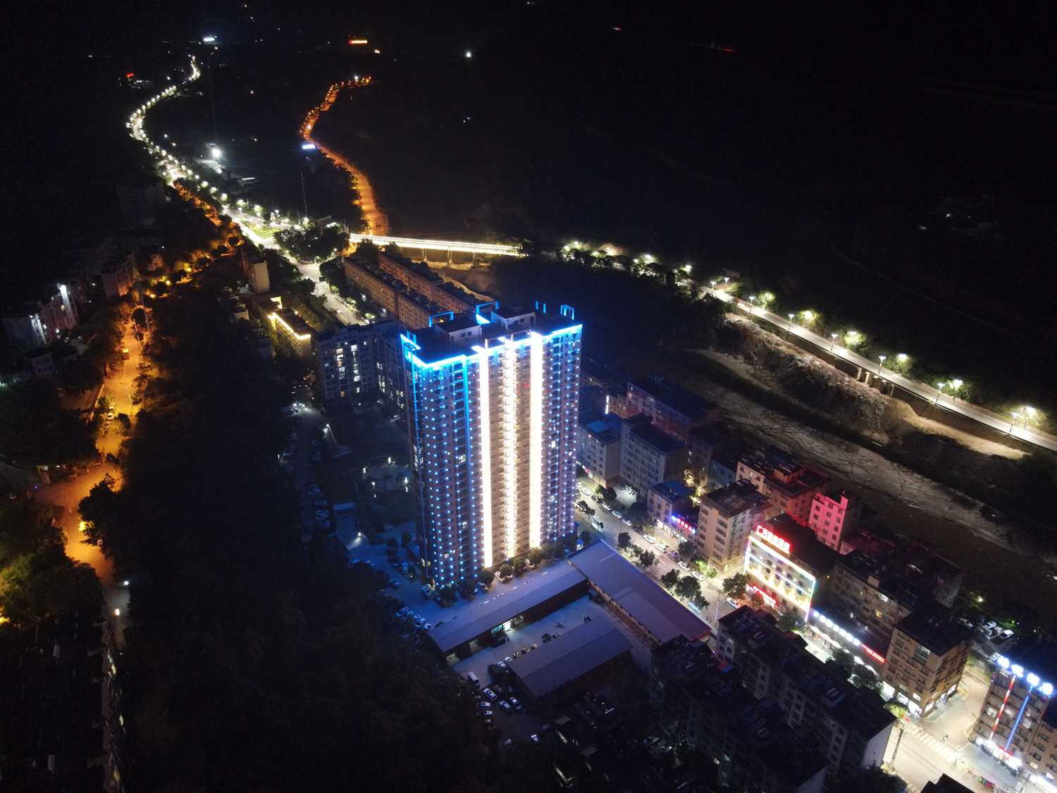 元阳县“美丽县城”夜空间经济环境提升改造项目