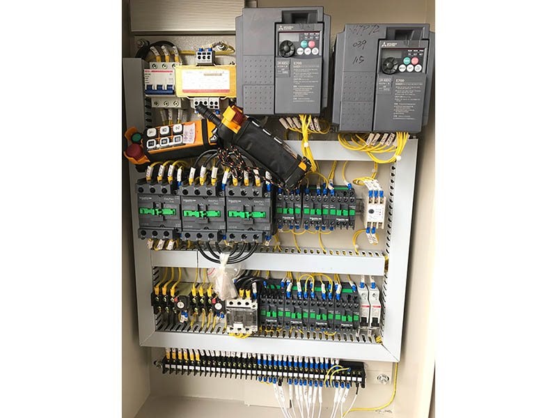 Integrated electrical box