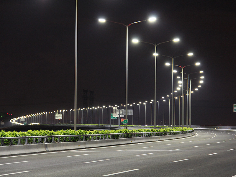 如何在郑州市购买高性价比的太阳能路灯