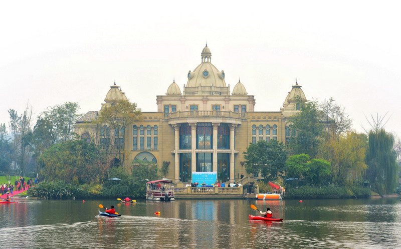 Atlantis golden dynasty and Sichuan Changyou kayak club together establish the 1st kayak club of Southwestern China