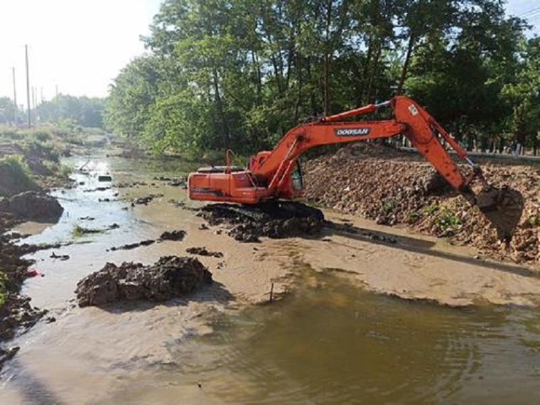 涵洞段河道使用泥浆泵清淤方案