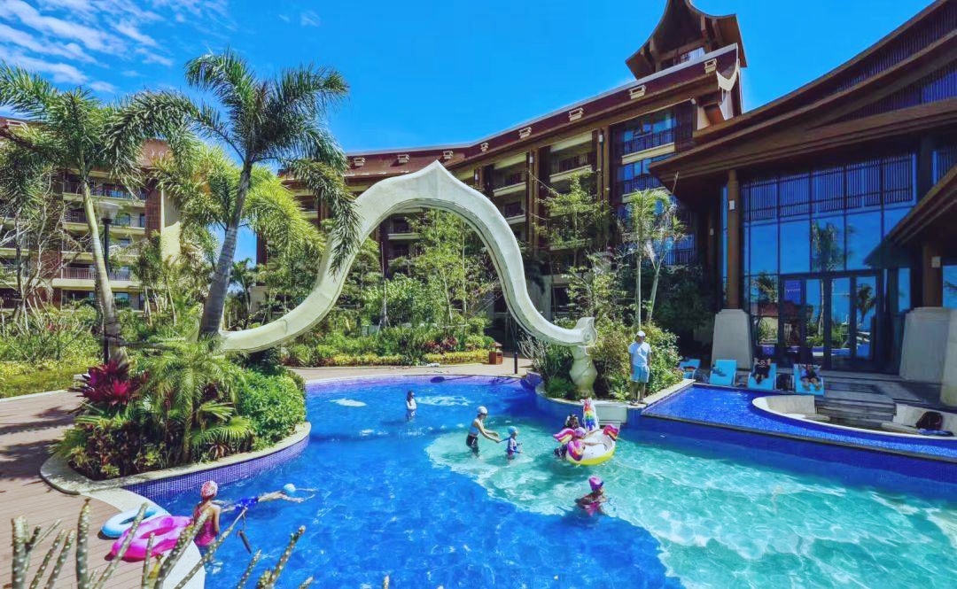 9月，海南棋子湾家园度假酒店正式落成开业。