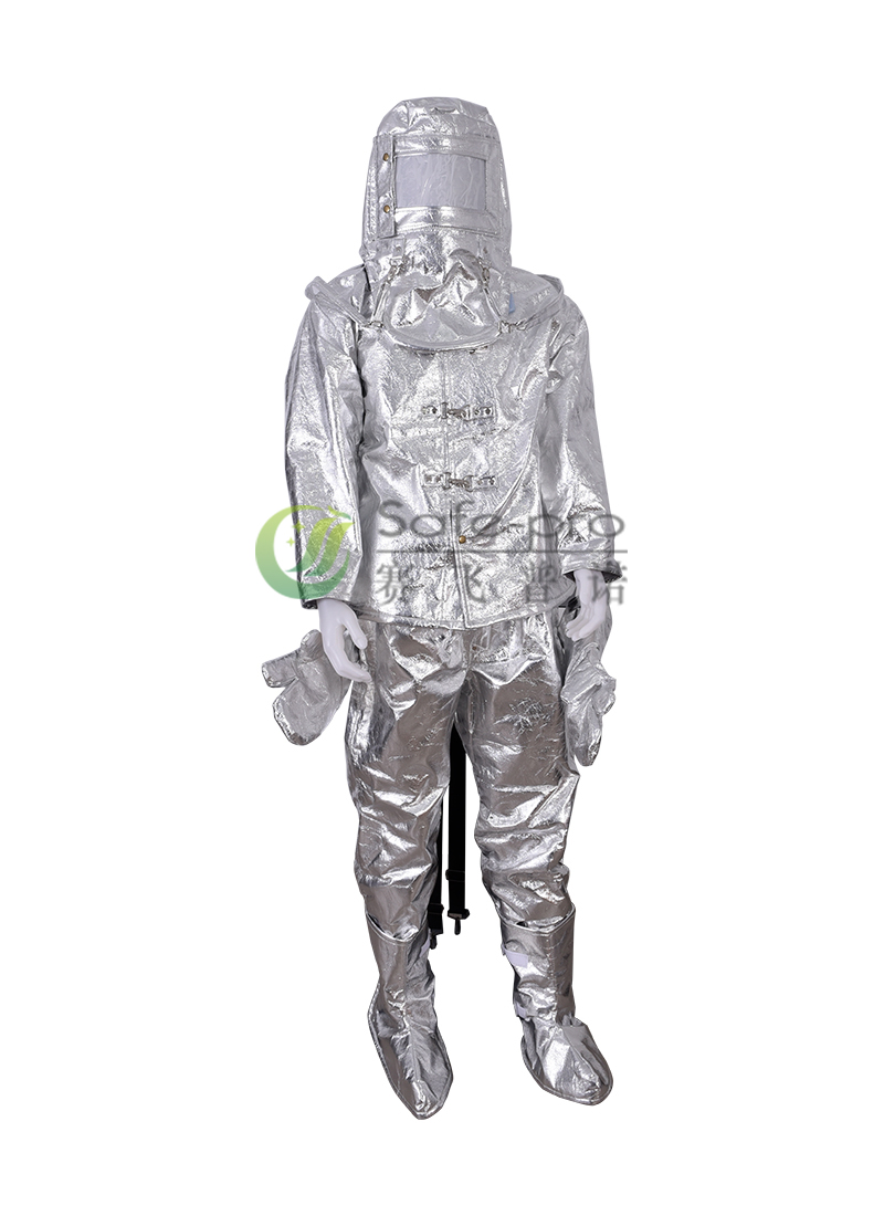 Firefighter's insulation suit