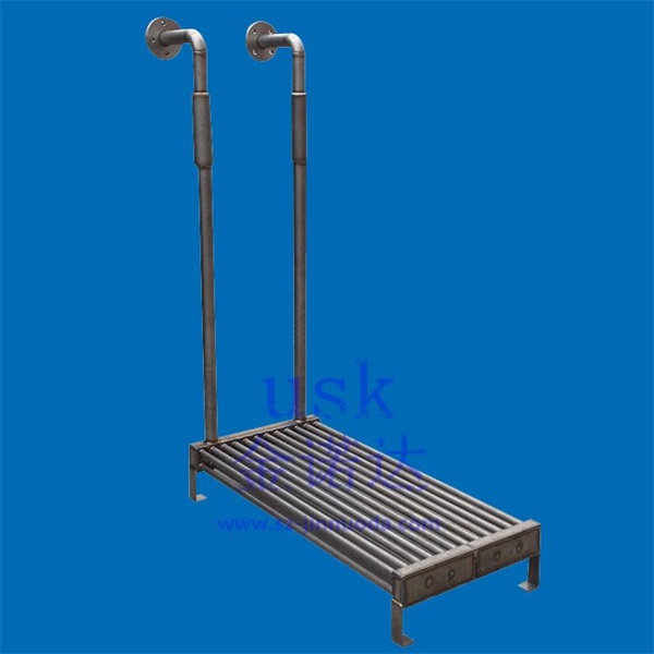 Corrosion-resistant group-row titanium heat exchanger