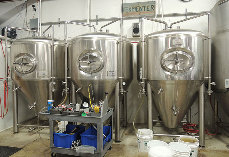 2013年 6月美国1800L 精酿啤酒工坊项目安装完成