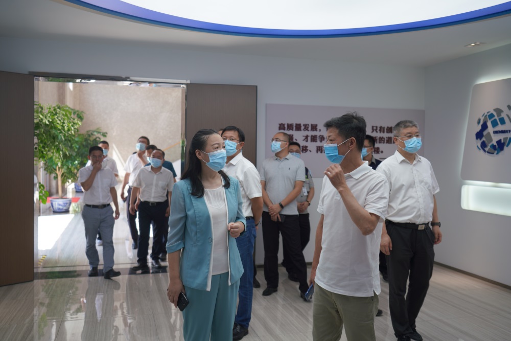 On the morning of August 31, a delegation led by Tian Jun, Deputy Mayor of Quzhou City, and Liu Xieyong, Deputy Secretary-General, visited the company for investigation.