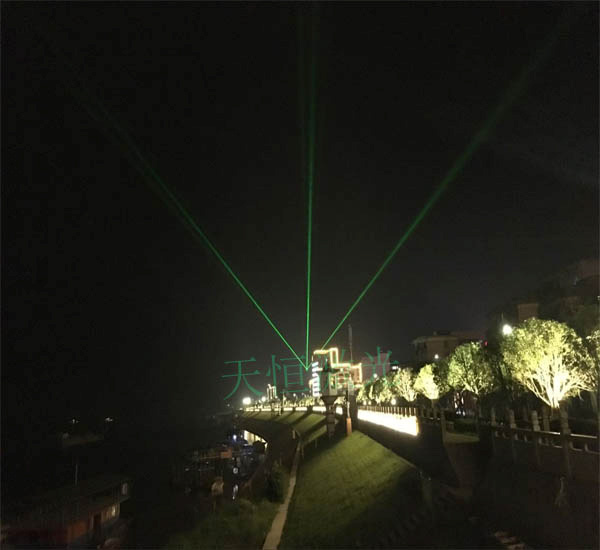湖南省衡阳市衡山县毛泽建公园的一套THD-06-40W型绿色激光地标灯