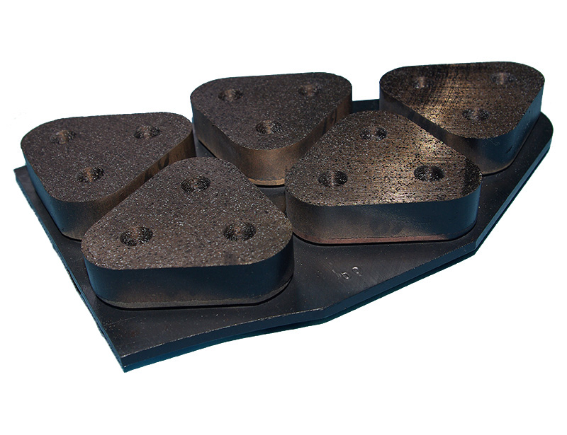Powder metallurgy brake block manufacture