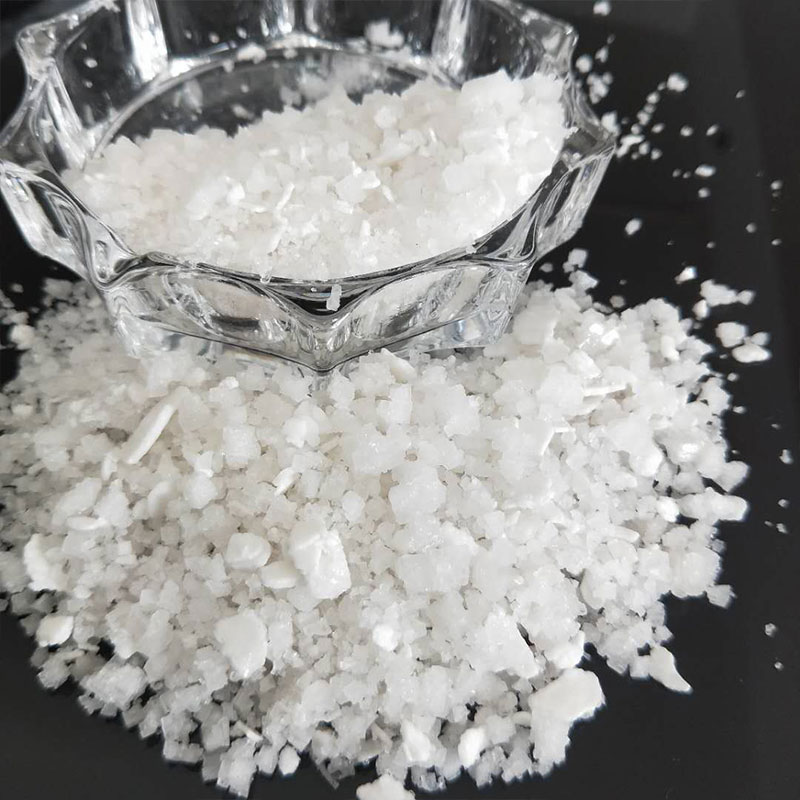 Sodium calcium snow melting agent