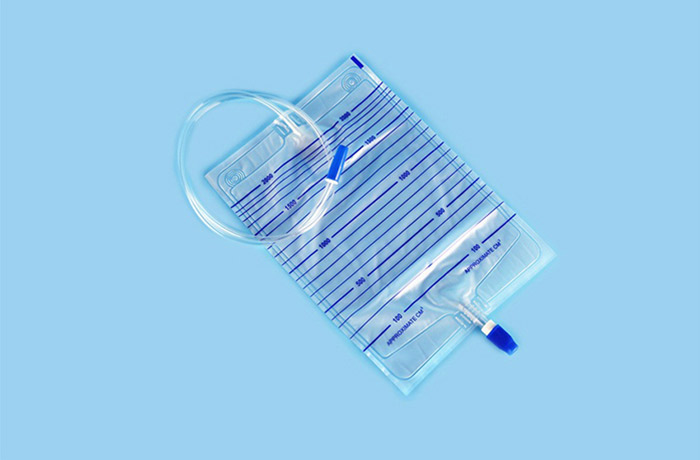 Two-way urine bag (with check valve on the upper end and spiral drain valve on the lower end)
